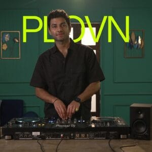 PLOVN ARRIVES ON THE ISLAND