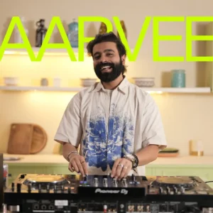 aarvee arrives on the island
